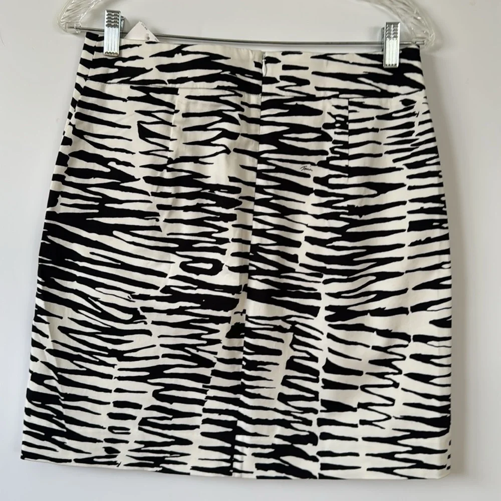 Banana Republic Skirt - Picture 2 of 11